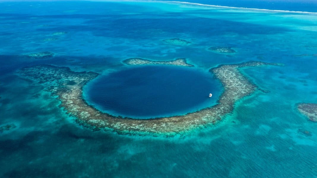 The Great Blue Hole Dive Site Scuba Diving Lighthouse Reef, Belize
