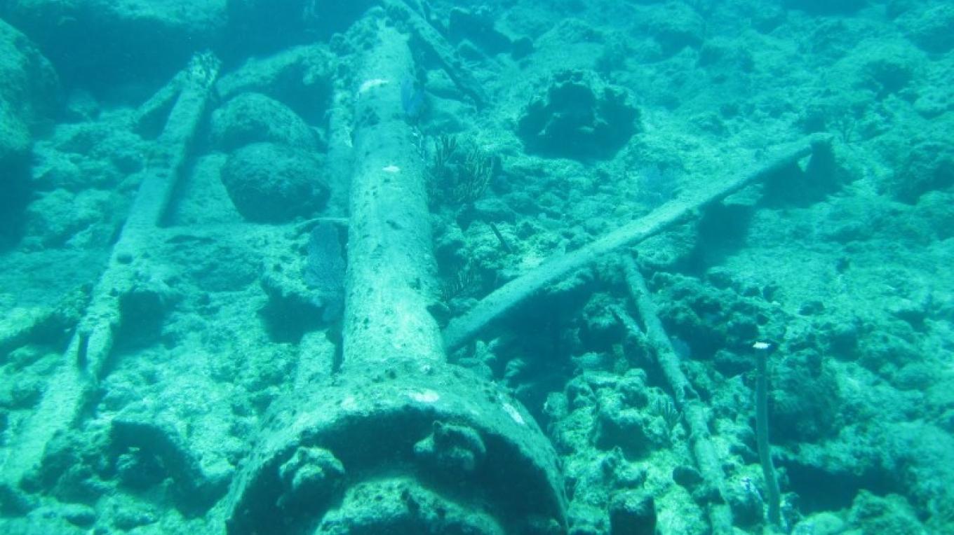 HMAS Conqueror Dive Site Scuba Diving Long Island, Bahamas