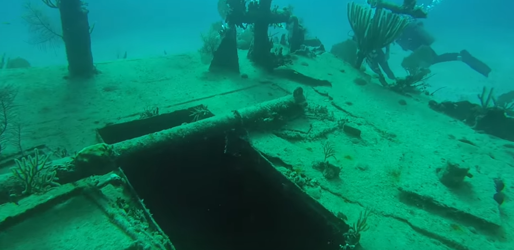 James Bond Wrecks Dive Site Scuba Diving Nassau, Bahamas