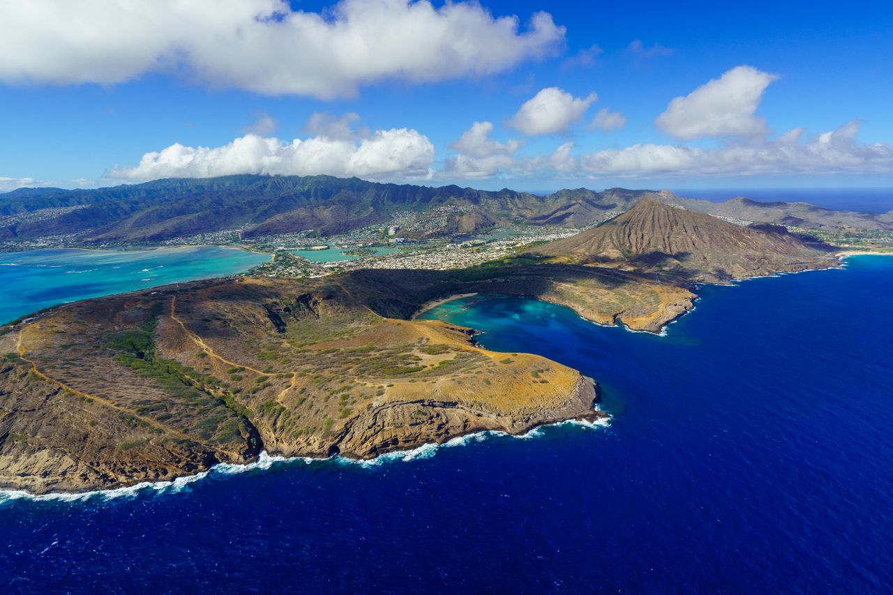 Which Hawaiian Island Has the Best Scuba Diving?
